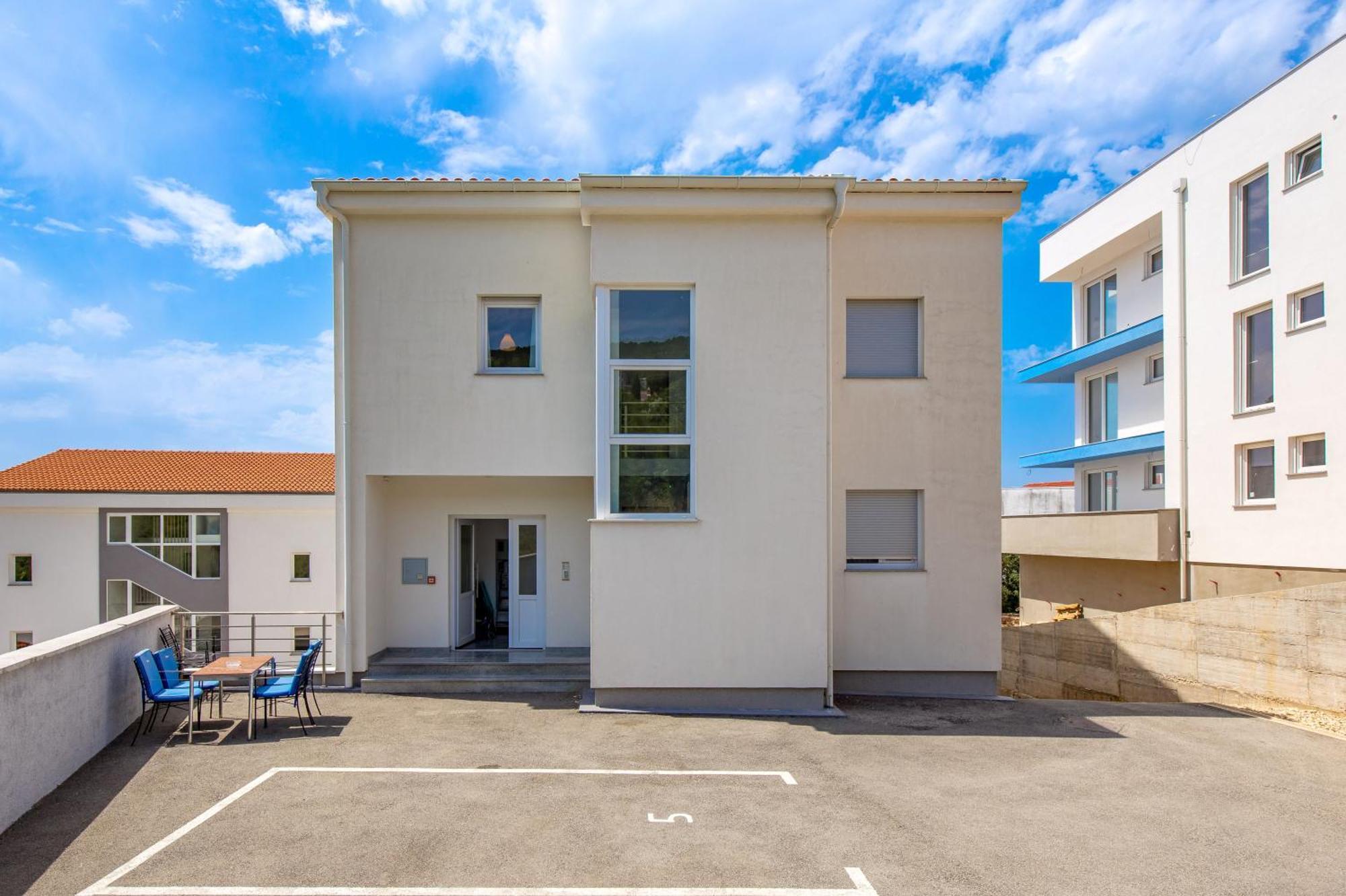 Sailor'S Nest Apartment Dramalj Exterior photo